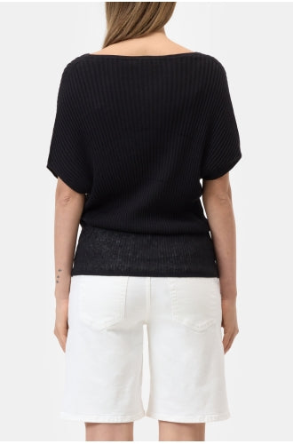 CAMISETA CLOSED COLOR NEGRO
