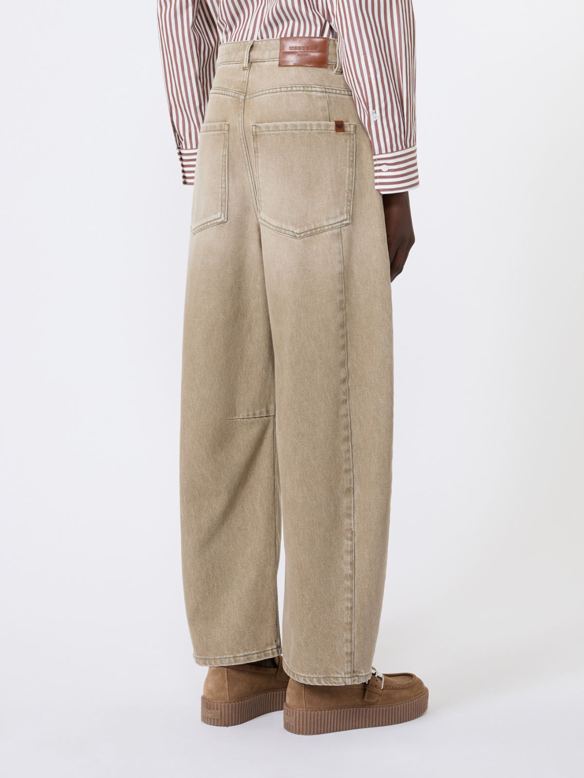 VAQUEROS DE DENIM USADO BARRIL- BEIGE