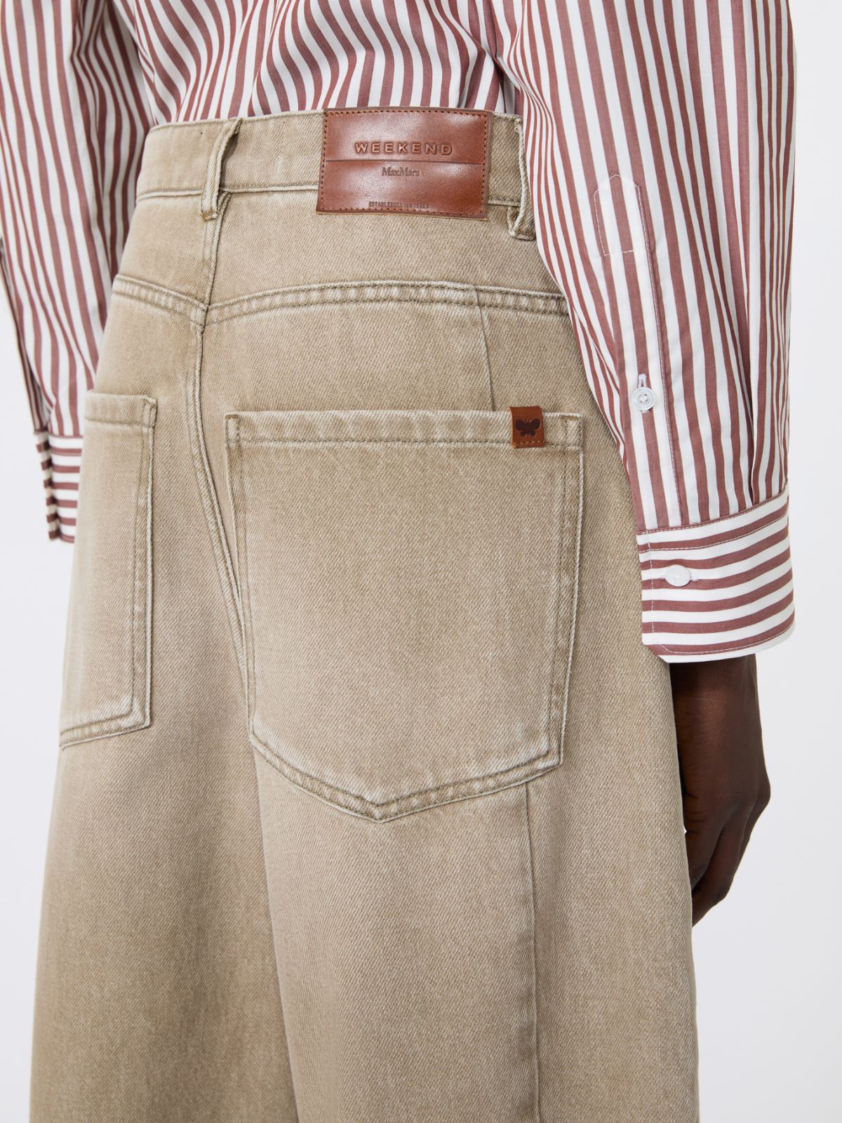 VAQUEROS DE DENIM USADO BARRIL- BEIGE