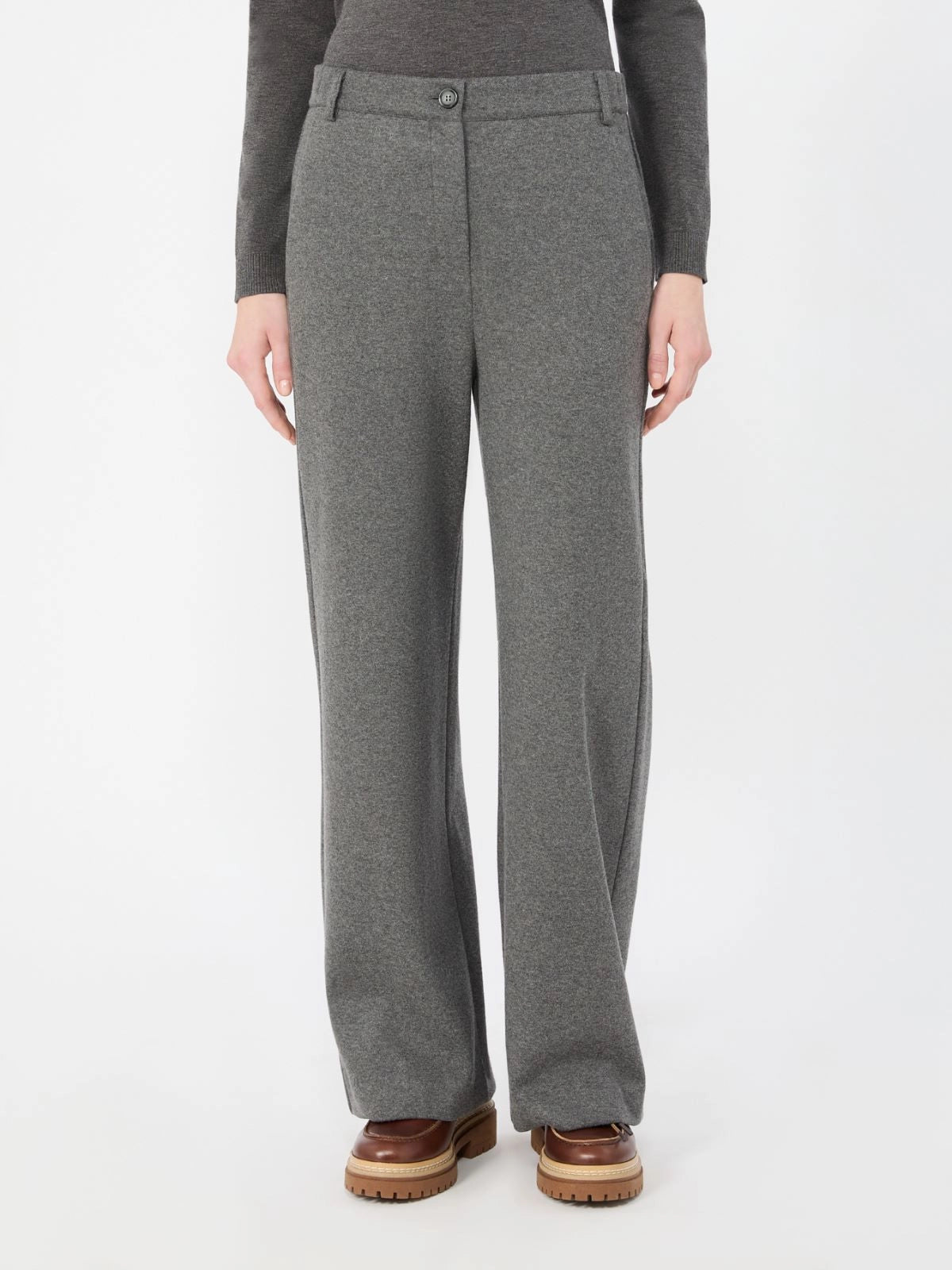 PANTALON DE PUNTO JACQUARD -GRIS
