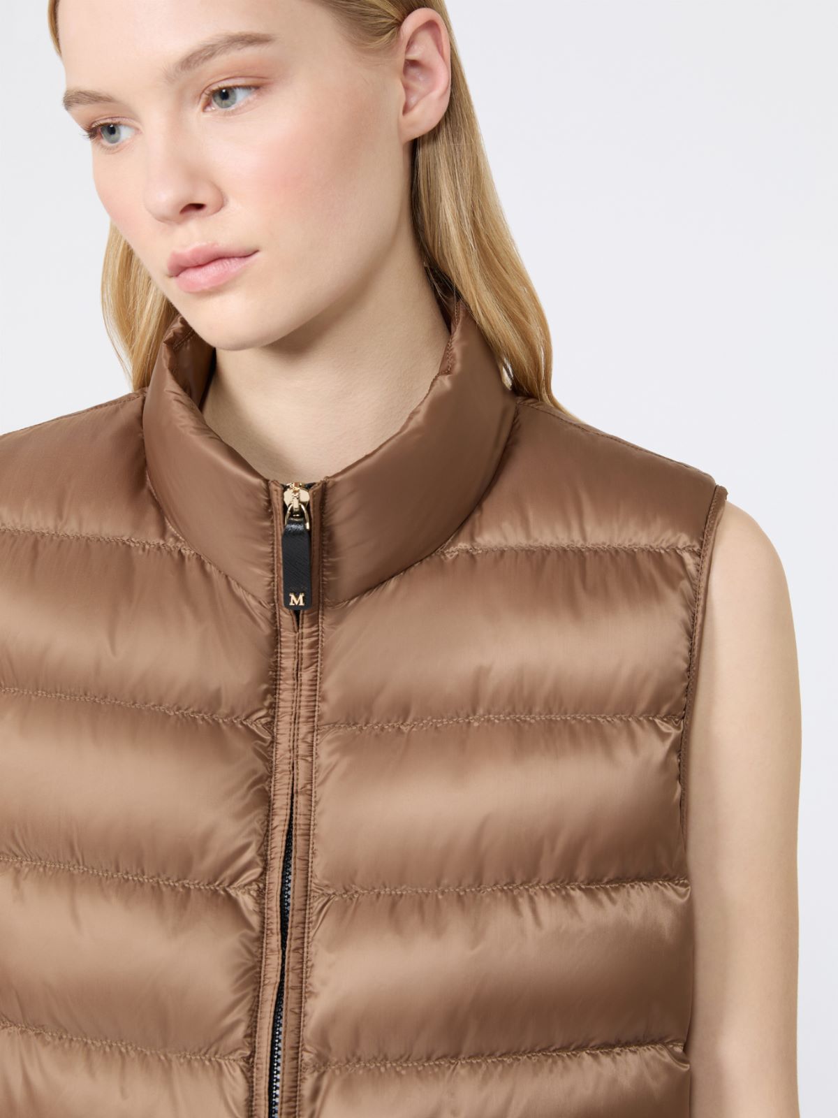 CHALECO ACOLCHADO CROPPED IMPERMEABLE - CAMEL