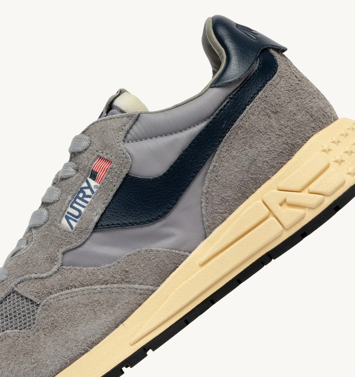 ZAPATILLAS AUTRY COLOR GRIS