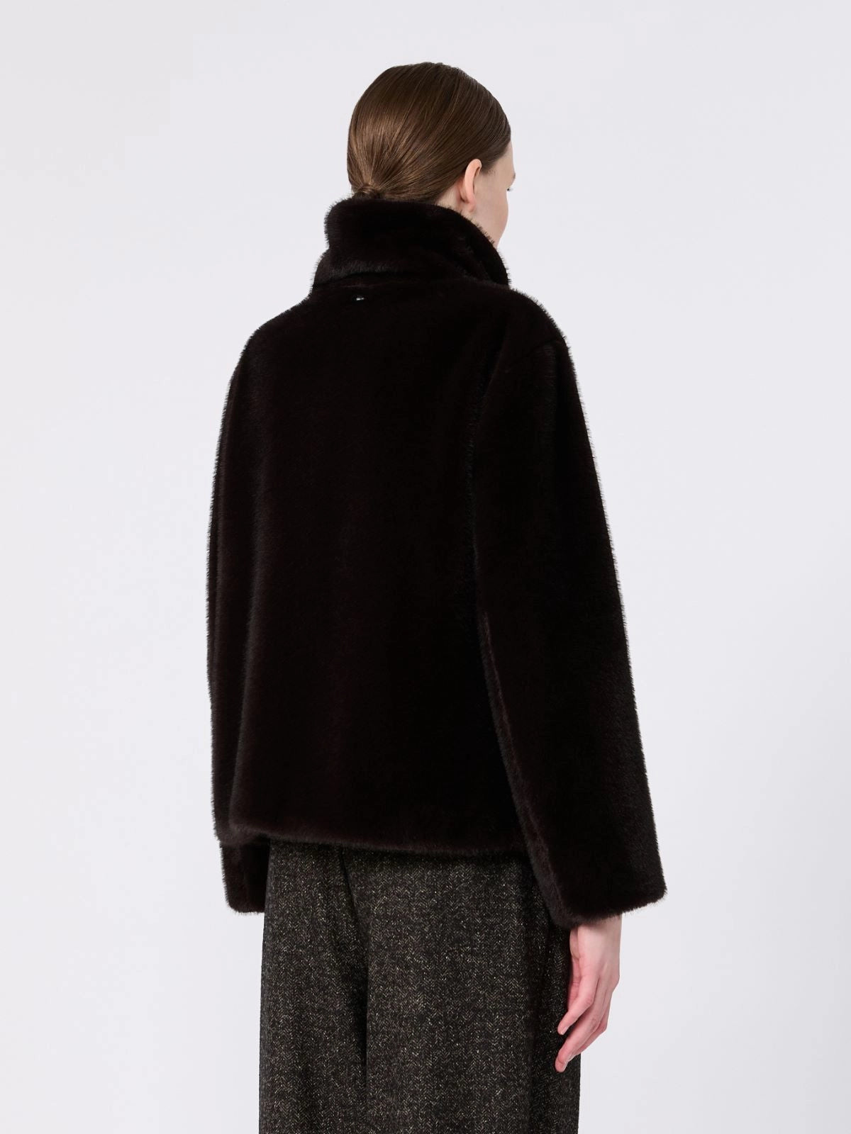 ABRIGO CROPPED SUAVEMARRON OSCURO