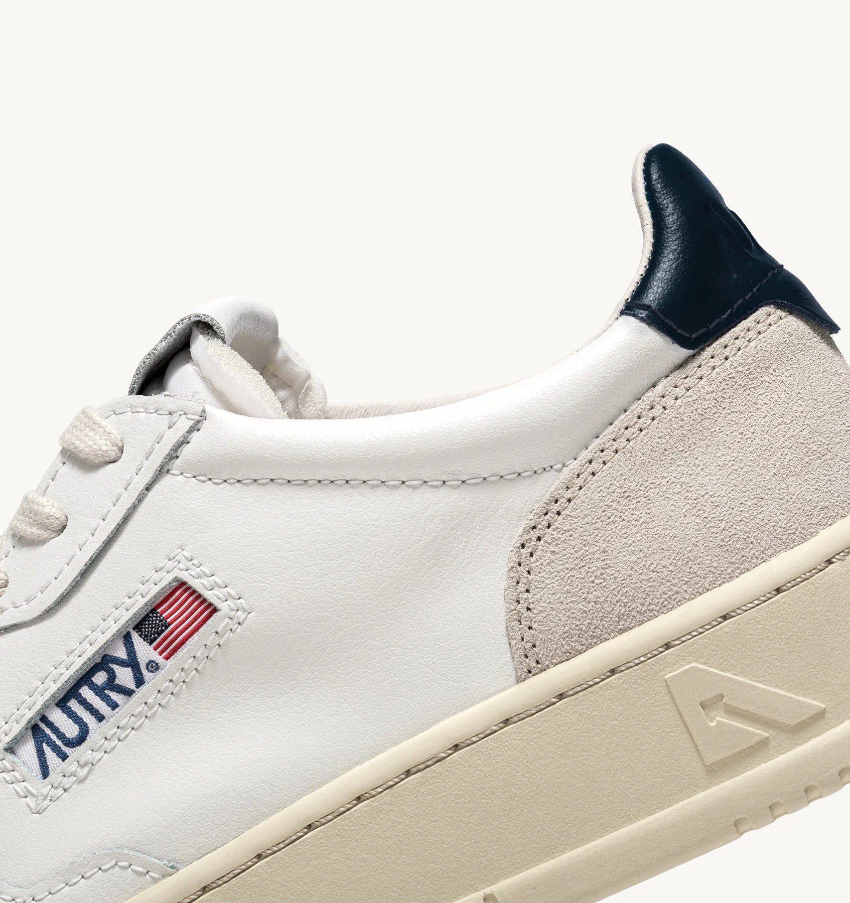 ZAPATILLAS MEDALIST LOW DE PIEL BLANCA Y 00095|07794|45