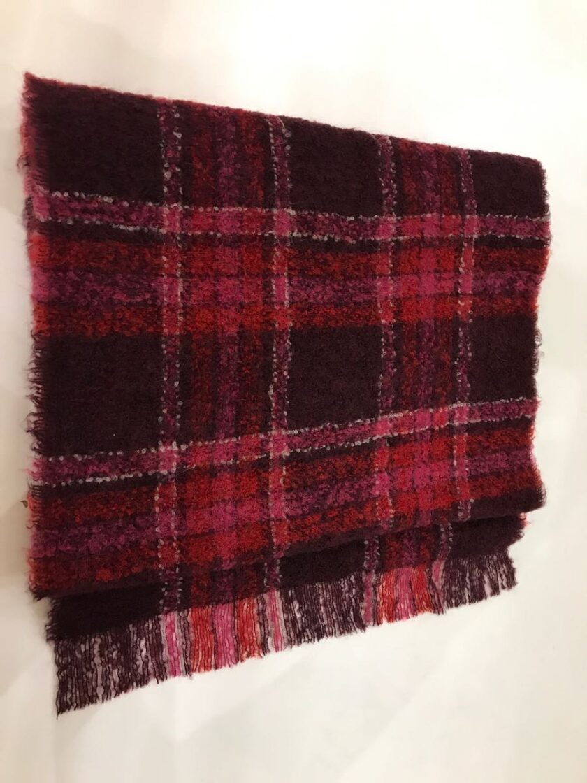 BUFANDA WOOLRICH, COLOR FUCSIA - Imagen 2