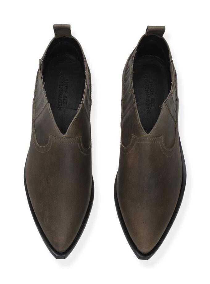 BOTAS SHOE BIZ COPENHAGEN, COLOR MARRON CHOCOLATE