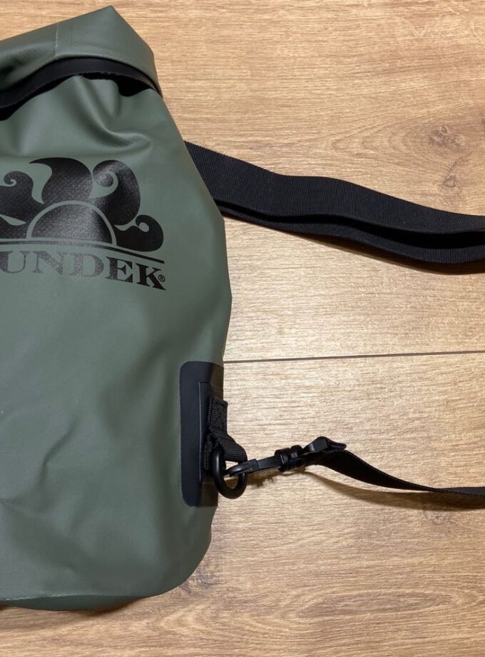 BOLSA WATERPROOF COLOR DARK GEERN SUNDEK