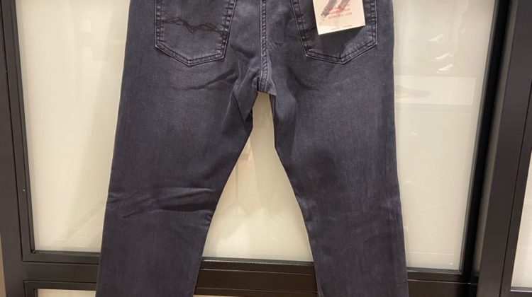 PANTALON MAC, COLOR GRIS