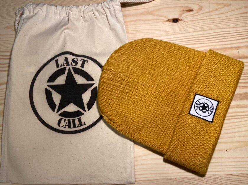 GORRO LAST CALL, COLOR MUSTARD