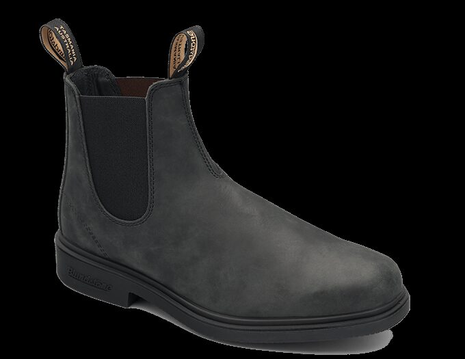 CLASSICS
CHELSEA BOOTS - RUSTICK BLACK BLUNDSTONE