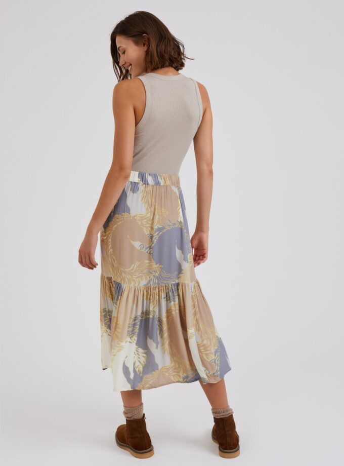 CAMISETA COLOR TAUPE MI AND CO