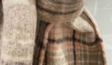 BUFANDA  COLOR beige CLOSED