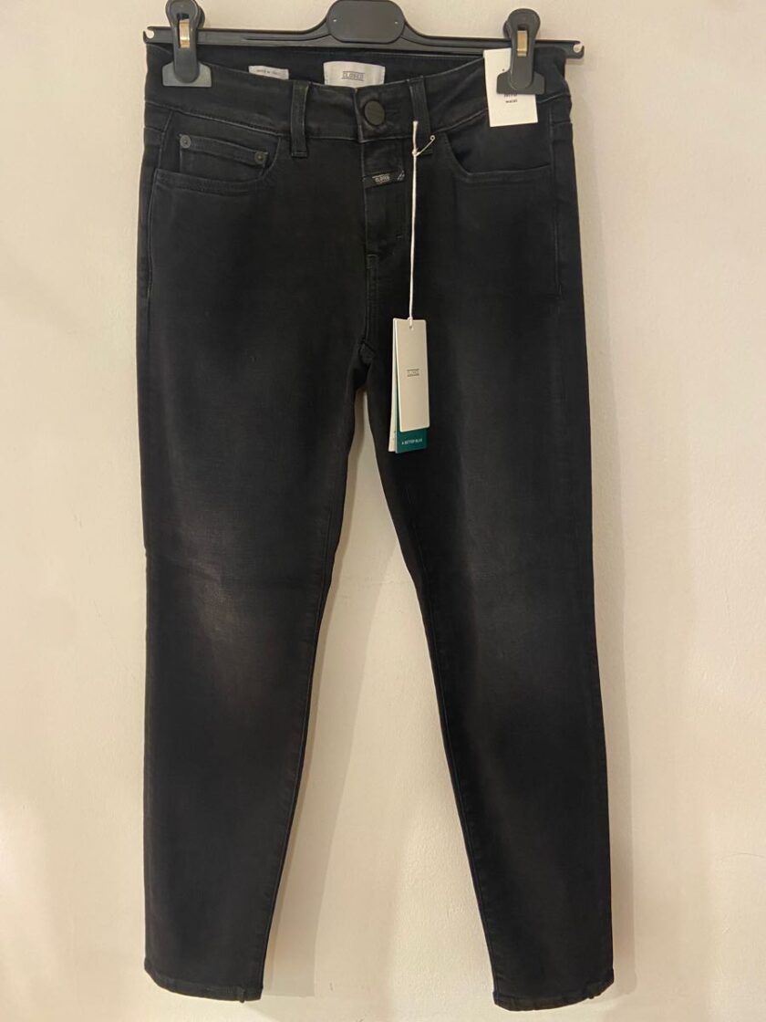 PANTALON  COLOR GRIS_OSCURO CLOSED