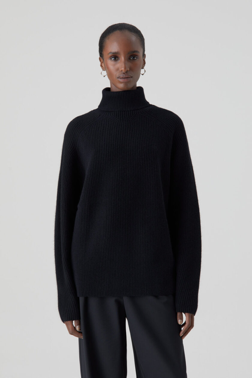 JERSEY  COLOR NEGRO CLOSED