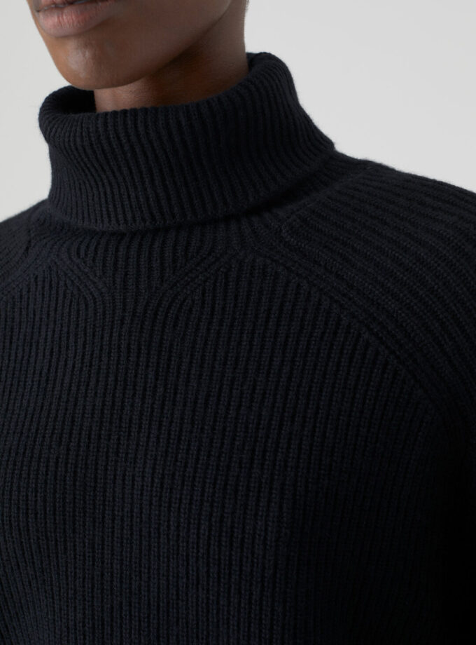 JERSEY  COLOR NEGRO CLOSED