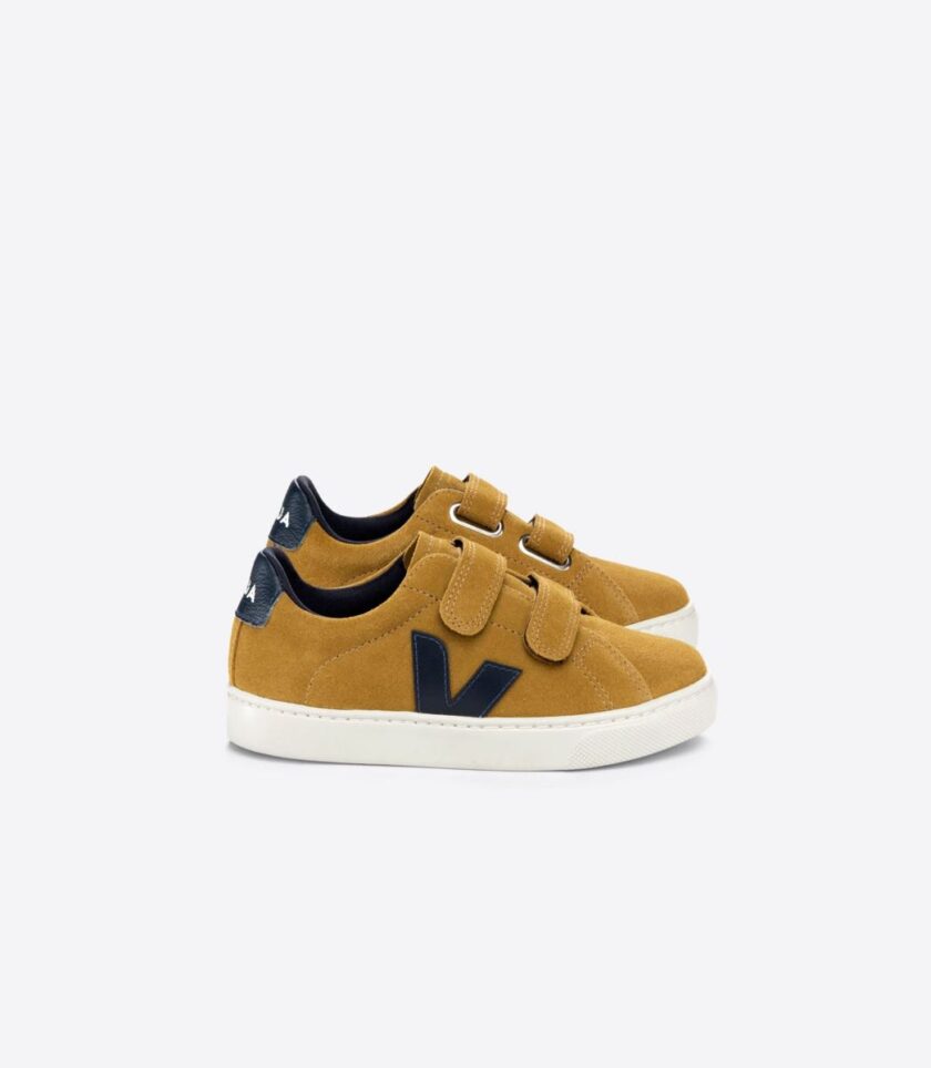 ZAPATILLAS  COLOR CAMEL_NAUTICO VEJA