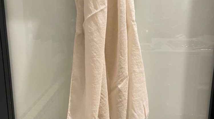 PAÑUELO POMANDERE, COLOR BEIGE