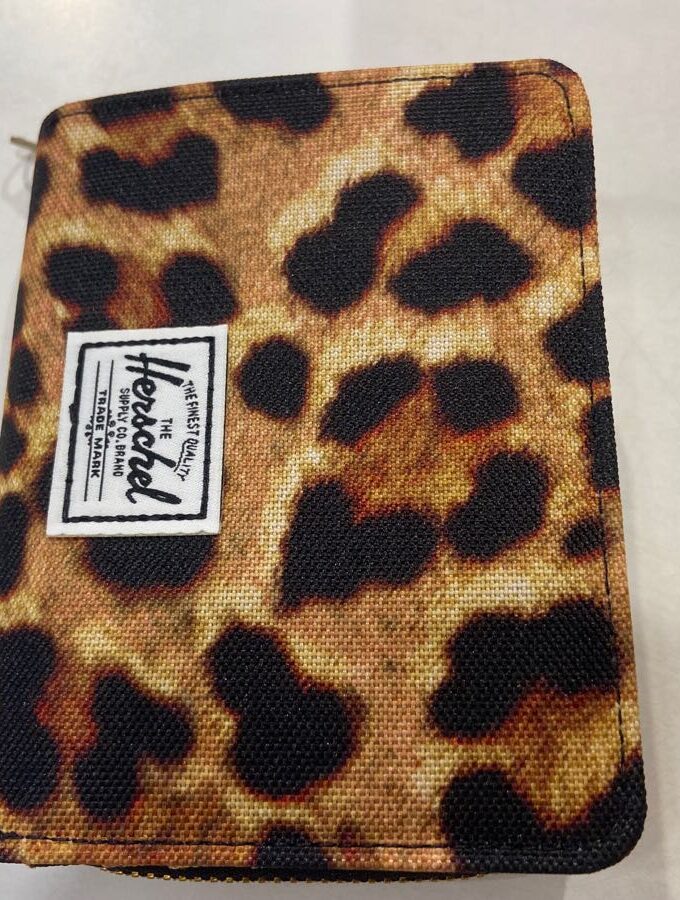 CARTERA  COLOR LEOPARD HERSCHEL