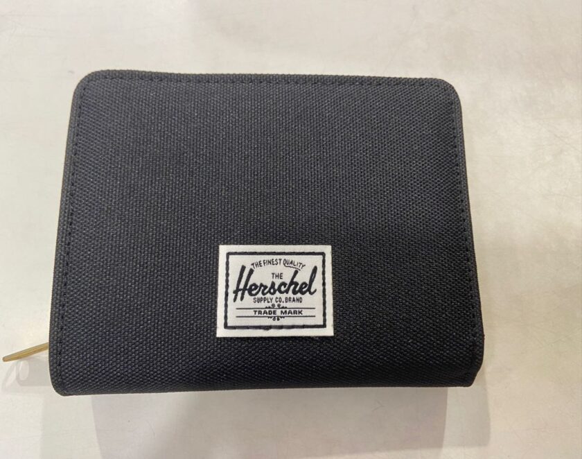 CARTERA  COLOR NEGRO HERSCHEL