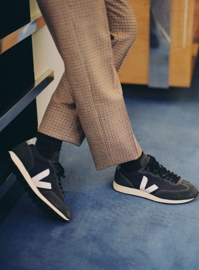 ZAPATILLAS COLOR BLACK VEJA