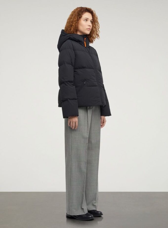 PLUMAS CORTO COLOR NEGRO ASPESI