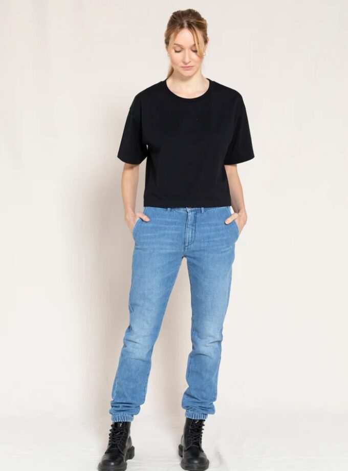 PANTALON COLOR AZUL MEDIO FINGER IN THE NOSE