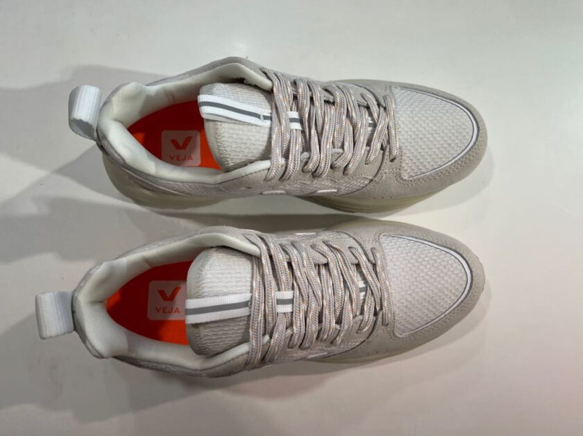 ZAPATILLAS  COLOR GRAVEL WHITE VEJA - Imagen 2