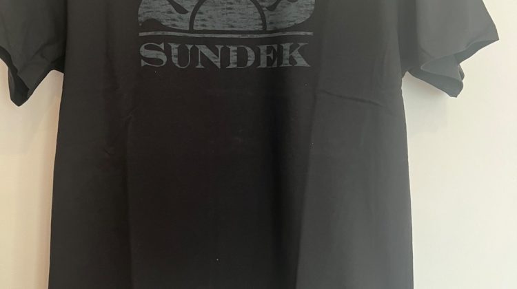 CAMISETA  COLOR BLACK SUNDEK