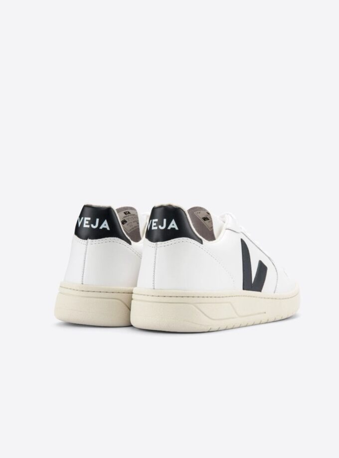 ZAPATILLAS  COLOR WHITE_BLACK VEJA