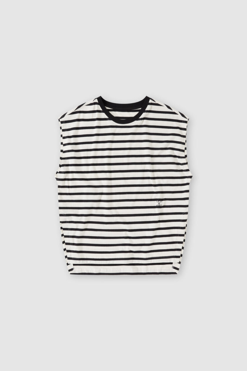 CAMISETA  COLOR NEGRO CLOSED