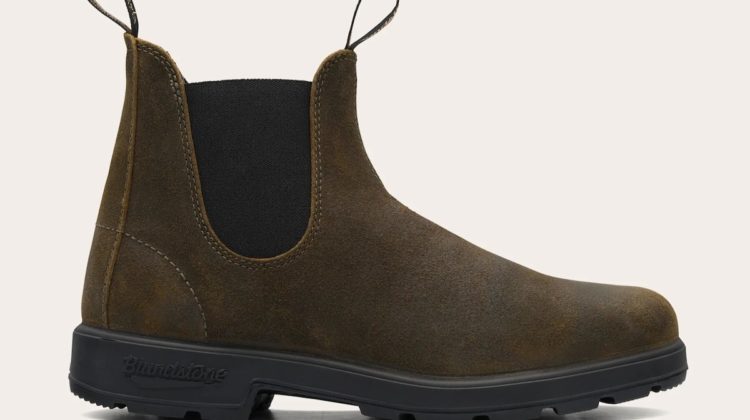 ORIGINALS
CHELSEA BOOTS – DARK OLIVE SUEDE BLUNDSTONE