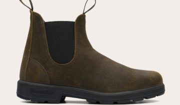 ORIGINALS
CHELSEA BOOTS – DARK OLIVE SUEDE BLUNDSTONE