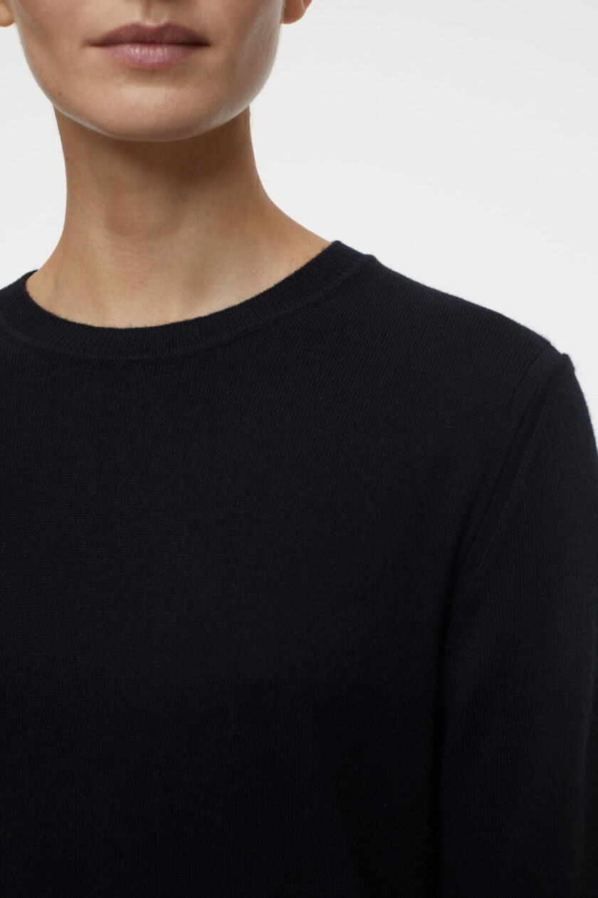 JERSEY  COLOR NEGRO CLOSED
