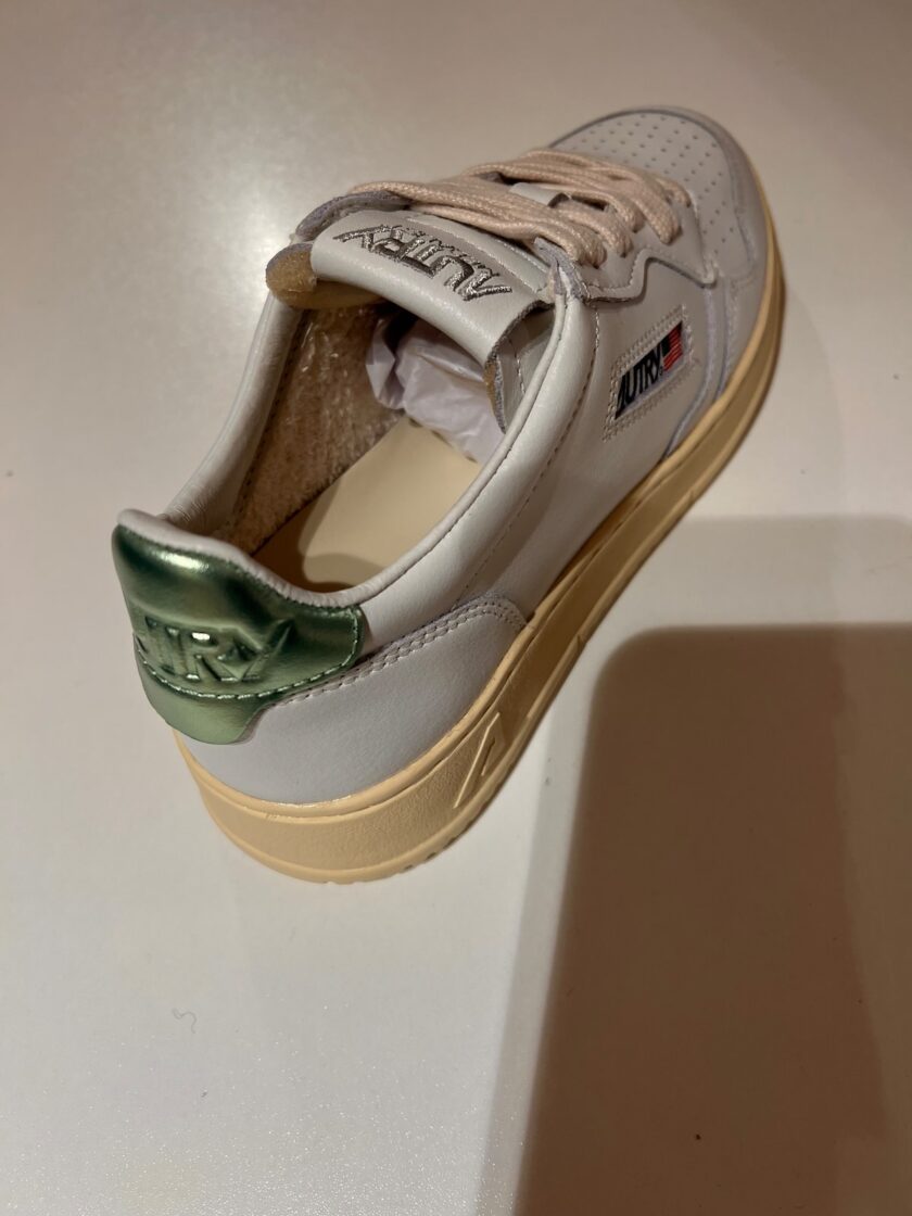 ZAPATILLAS  COLOR BLANCO / PAST GRN Autry - Imagen 2