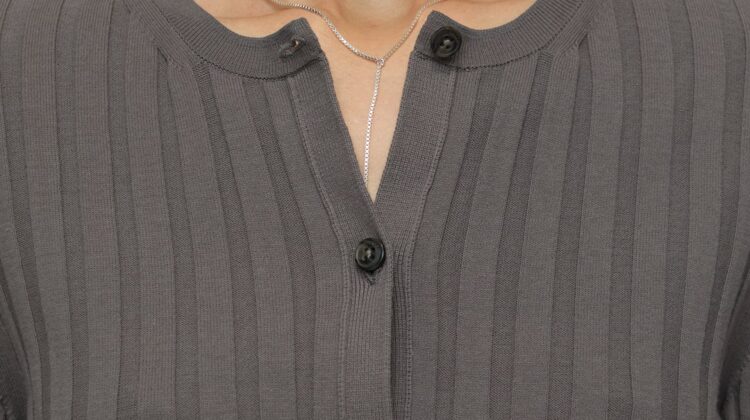CHAQUETA  COLOR GRIS CLOSED