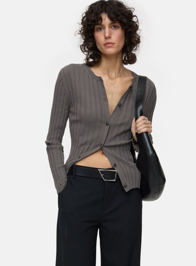 CHAQUETA  COLOR GRIS CLOSED