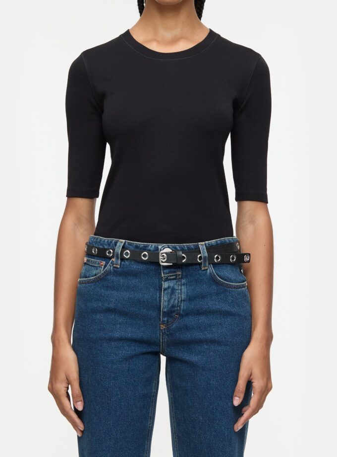 CAMISETA  COLOR NEGRO CLOSED