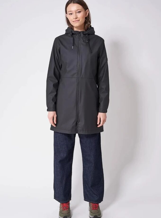 ABRIGO COLOR NEGRO TANTÄ