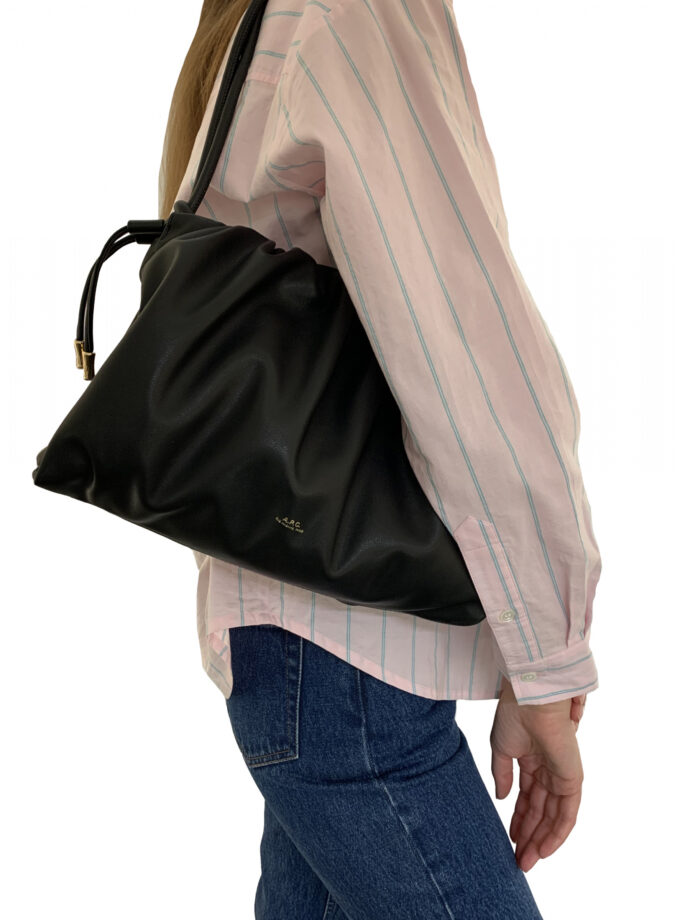 BOLSO COLOR NEGRO A.P.C.