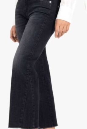 PANTALON JEANS ACAMPANADOS CROPPED CAMBIO
