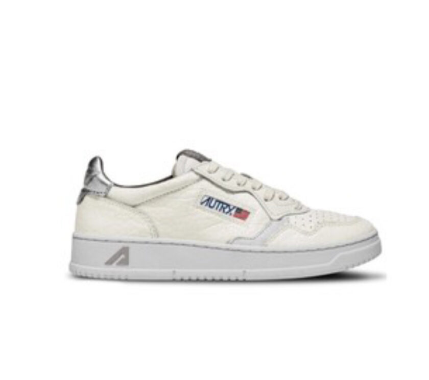 ZAPATILLAS MEDALIST LOW DE PIEL CON DETALLES PLATEADOS Y ANTE GRIS Autry