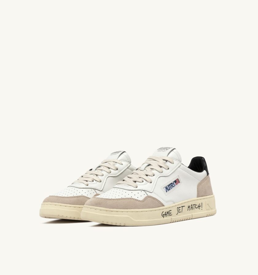 ZAPATILLAS MEDALIST LOW BLANCAS DE PIEL Y ANTE CON LETRAS Autry