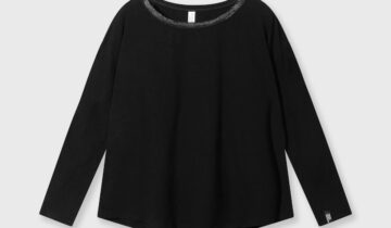 CAMISETA  COLOR NEGRO 10DAYS
