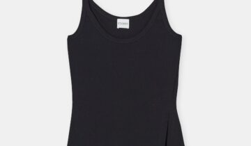 CAMISETA  COLOR NEGRO CLOSED