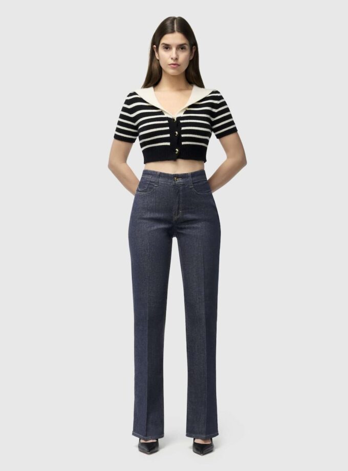 Vaqueros acampanados y femeninos en un material muy flexible. MAC