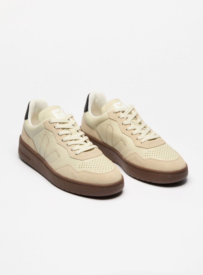 V-90 LEATHER BEIGE ALMOND BLACK VEJA