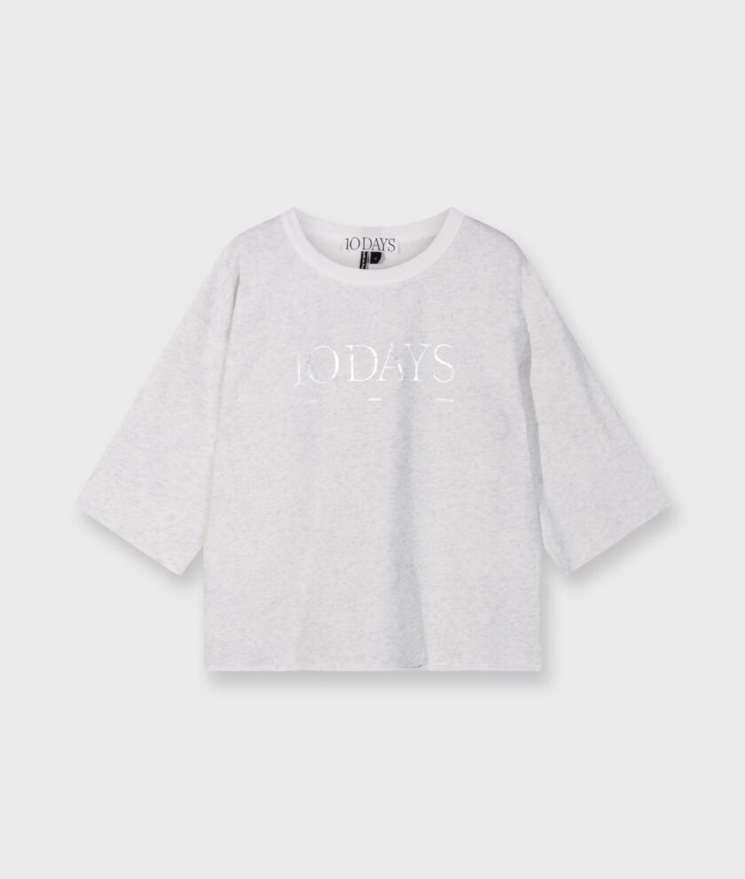 sweater logo 10DAYS