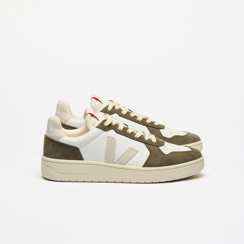 V-82 LEATHER WHITE NATURAL KAKI VEJA