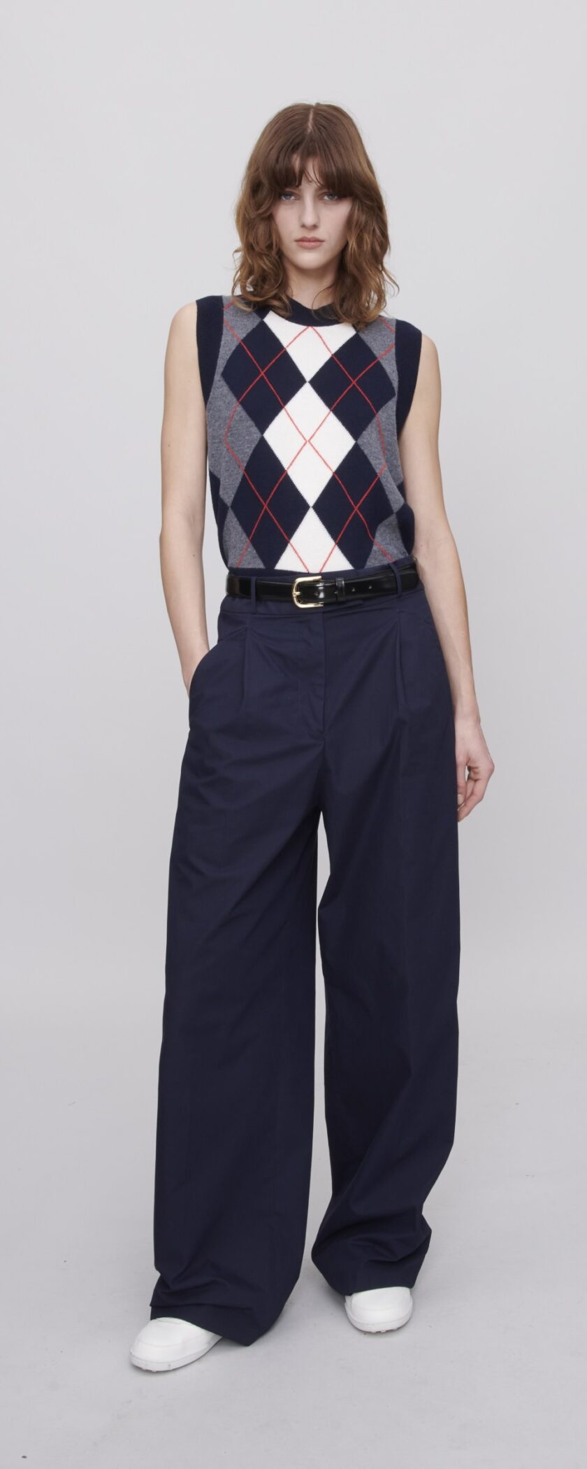 CHALECO  COLOR AZUL MARINO A.P.C. - Imagen 2
