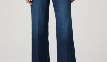 Pantalón de tiro alto y pierna ancha, con un corte ligeramente holgado y largo. PAIGE